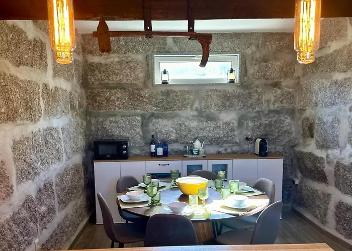 Feriehus Casa Da Ribeira - Arouca Lazaro